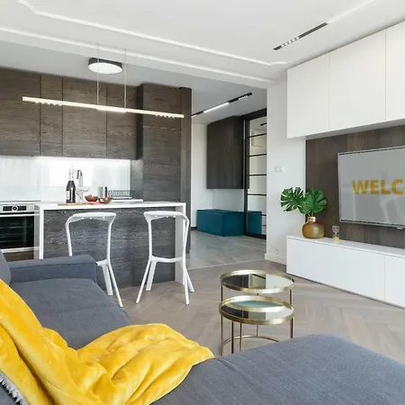 Perfectely Located With Free Parking Apartment