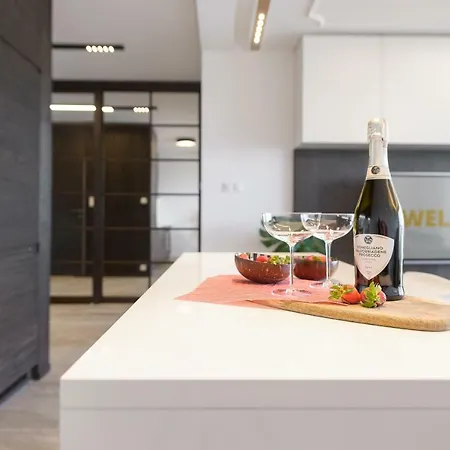 Apartament Perfectely Located With Free Parking Poznań