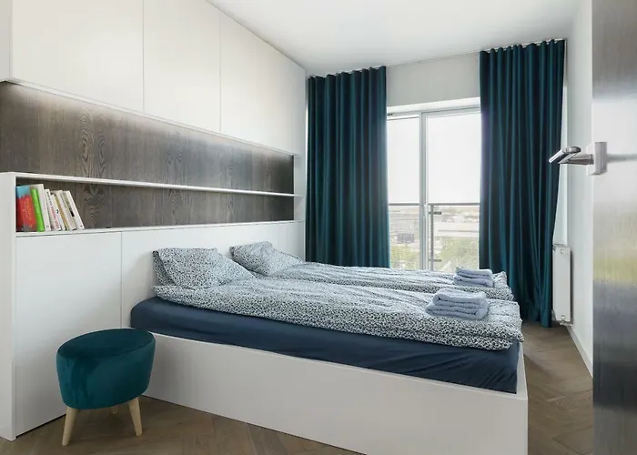 Perfectely Located With Free Parking Apartment