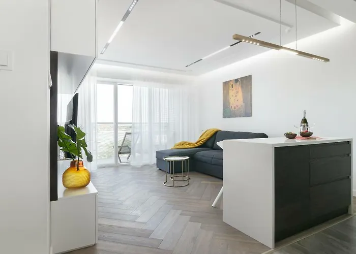 Perfectely Located With Free Parking Apartament Poznań